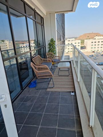 משרדים, הוד השרון