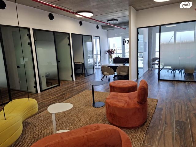 משרדים, הוד השרון