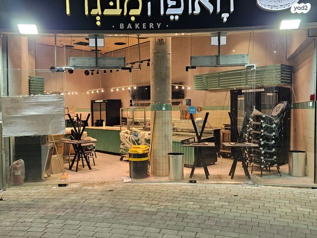 חנויות/ שטח מסחרי, הרצל 52, ראשון לציון