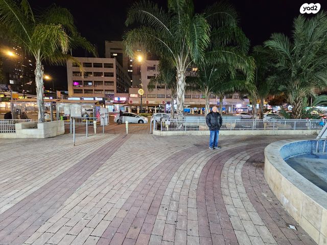 חנויות/ שטח מסחרי, הרצל 52, ראשון לציון