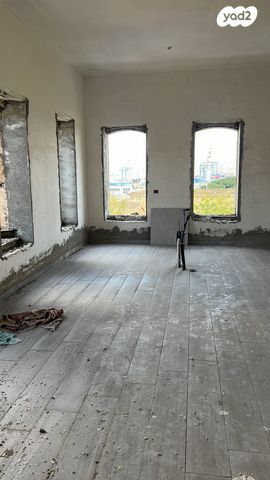 דירה, שיבת ציון 52, העיר התחתית, ואדי סאליב, חיפה