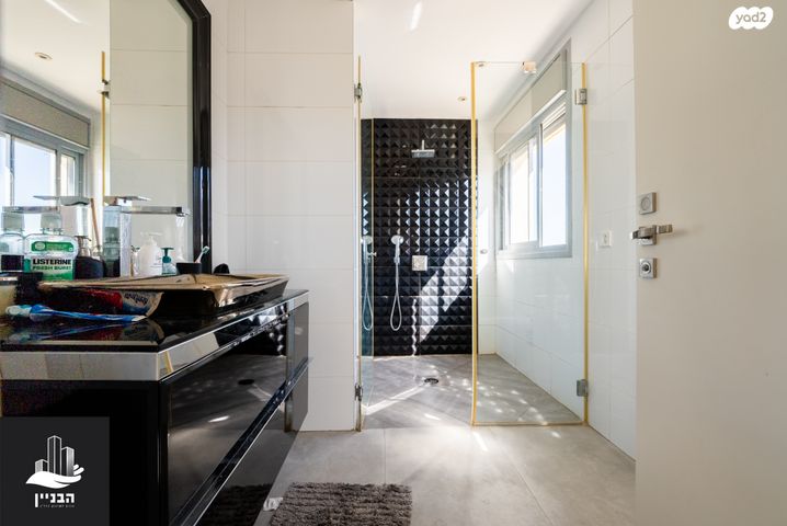 גג/ פנטהאוז, עוזי חיטמן 1, קרית אילון, חולון