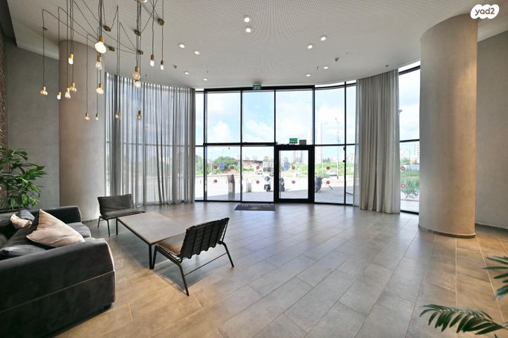 דירה, יצחק נבון, קרית אונו