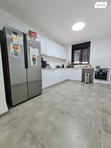 דירה, קוממיות, מגדל העמק