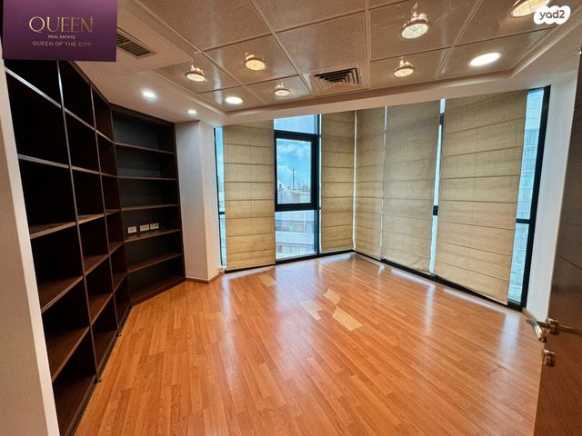 חנויות/ שטח מסחרי, פתח תקווה