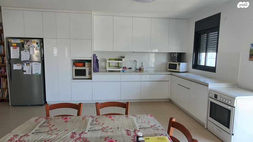 גג/ פנטהאוז, יונה הנביא 7, הנביאים, מודיעין מכבים רעות