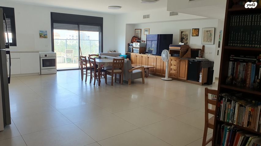 גג/ פנטהאוז, יונה הנביא 7, הנביאים, מודיעין מכבים רעות