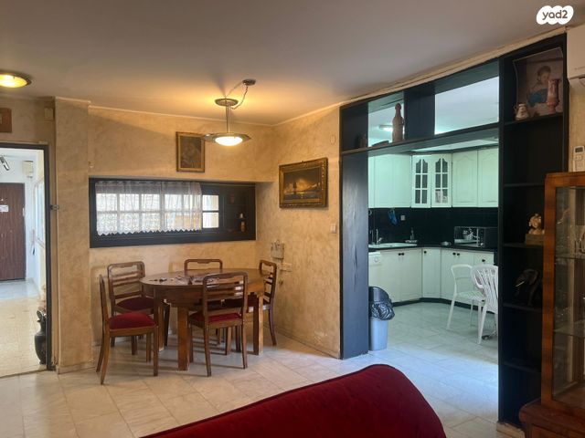 דירה, ראובן מס, רמות, ירושלים