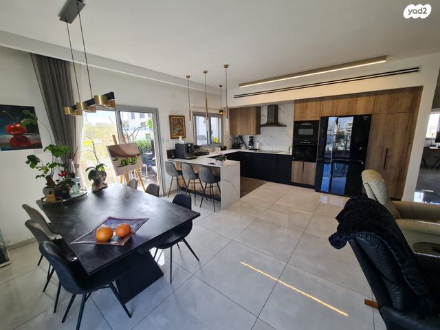 גג/ פנטהאוז, המעפילים, עיר, מרכז העיר, נהריה