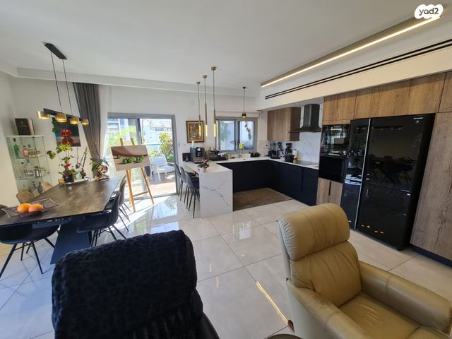 גג/ פנטהאוז, המעפילים, עיר, מרכז העיר, נהריה