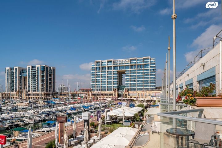 דירה, יורדי ים, הרצליה