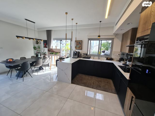 גג/ פנטהאוז, המעפילים, עיר, מרכז העיר, נהריה