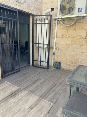 דירה למכירה בירושלים (תיווך) — 4