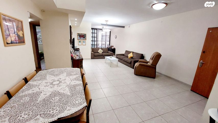 דירה, ראש פינה 4, נתניה