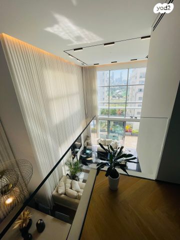 דופלקס, מאיר יערי, תל אביב יפו