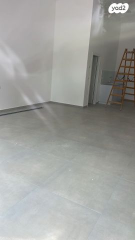 חנויות/ שטח מסחרי, כפר סבא