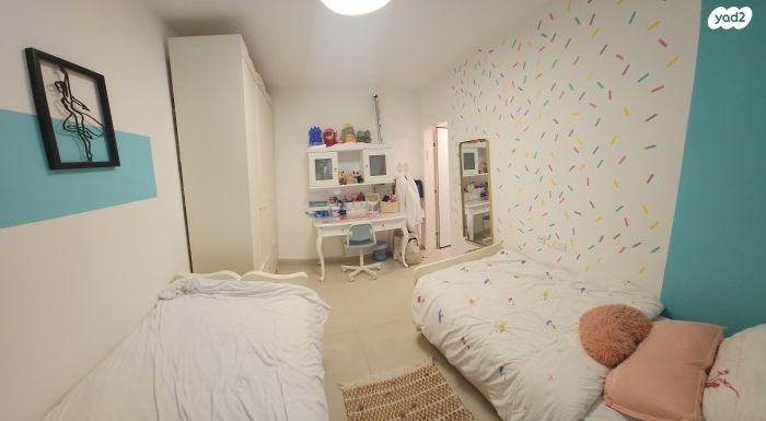 דירת גן, אורנית