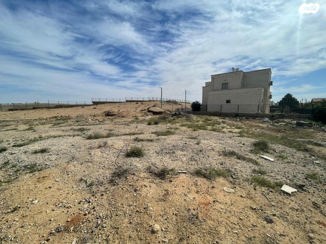 מגרשים, ערד