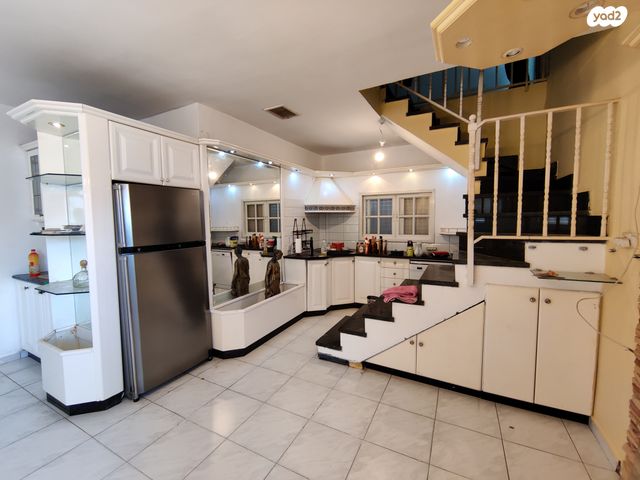 דופלקס, סלע, רחובות