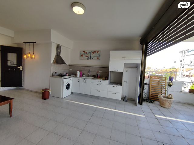 דופלקס, סלע, רחובות