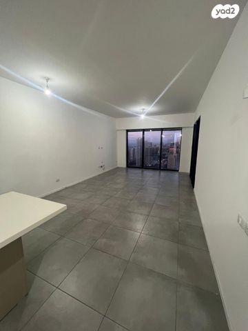 דירה, אריאל שרון, סיטי, גבעתיים