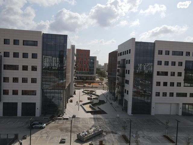 משרדים, אילן רמון, נס ציונה