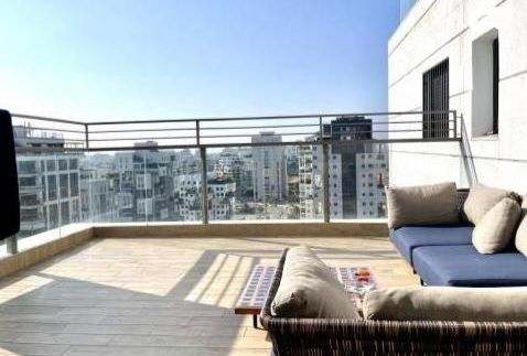 דירה, נווה גן, רמת השרון