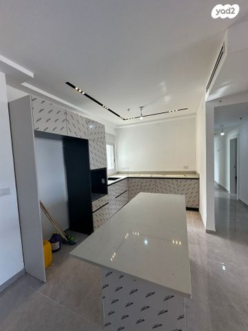 דירה, גלעד, קרית ים