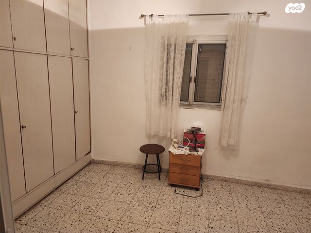 דירה, יוסי בן יועזר, ירושלים