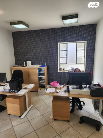 משרדים, זכרון יעקב