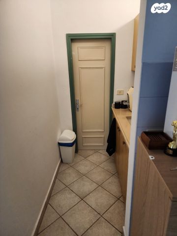 משרדים, זכרון יעקב