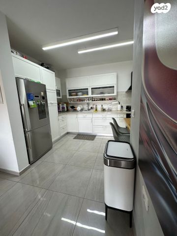 דירה, עמנואל זיסמן, חומת שמואל, הר חומה, ירושלים