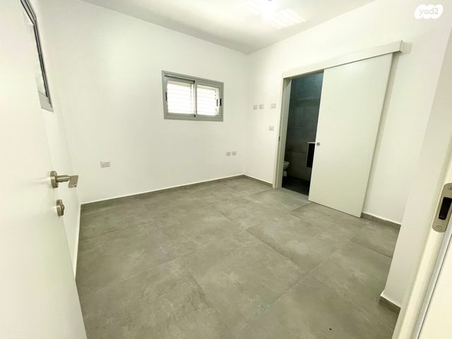 דירה, הרצליה