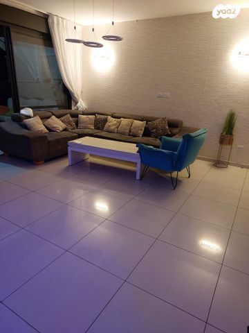 דירה, שדרות רפאל סויסה 14, מזכרת בתיה