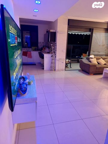 דירה, שדרות רפאל סויסה 14, מזכרת בתיה