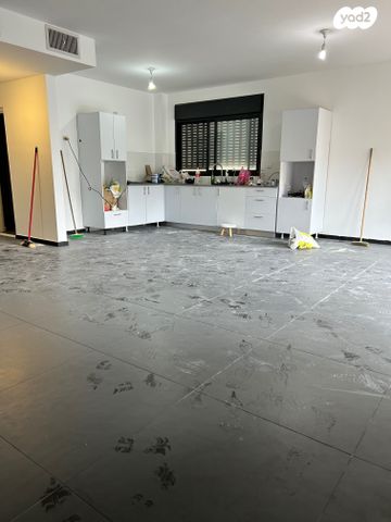 דירה, הרא"ז 13, רחובות