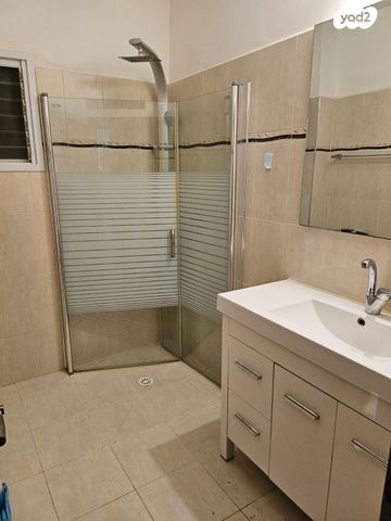 דירה, הר מירון, קרית גת