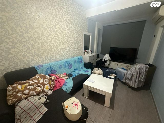 דירה, יצחק שדה, קרית אתא