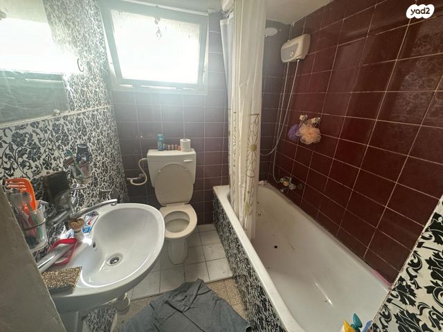 דירה, יצחק שדה, קרית אתא