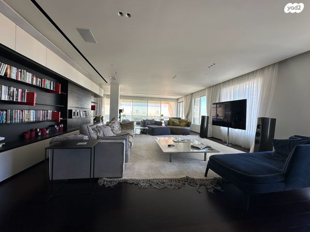 גג/ פנטהאוז