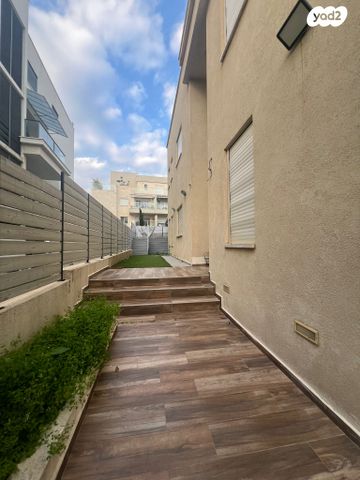 דו משפחתי, מזכרת בתיה