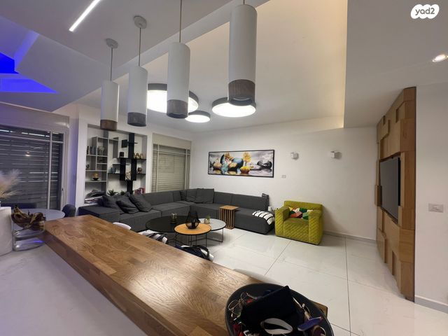 דו משפחתי, מזכרת בתיה