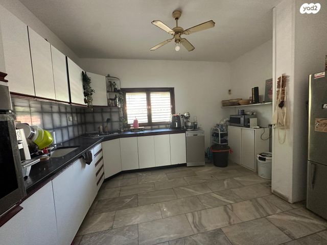 דירת גן, הרצליה