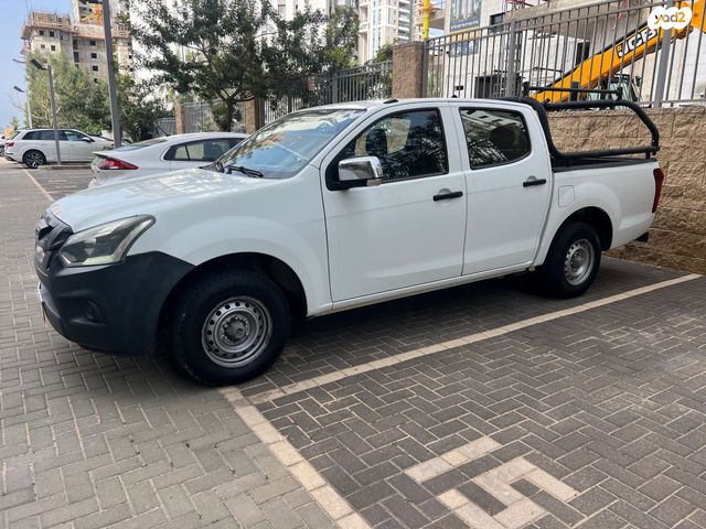 מודעת רכב איסוזו די-מקס