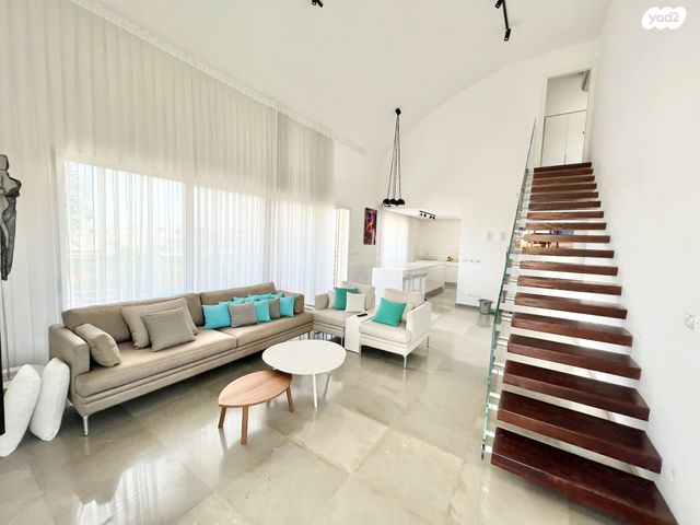 גג/ פנטהאוז, הרצליה