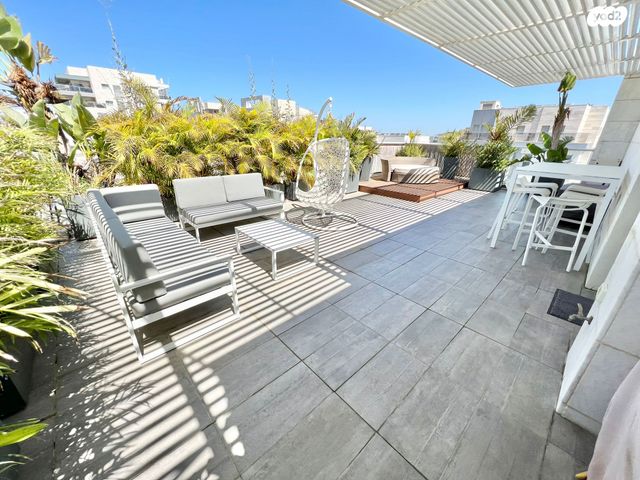 גג/ פנטהאוז, הרצליה