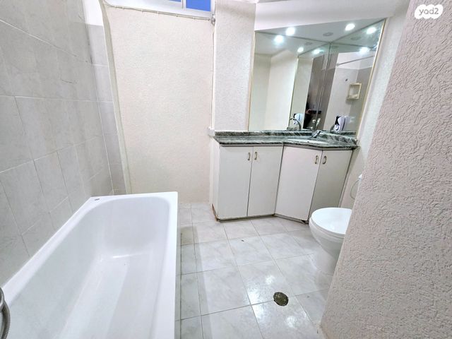 דירה, הרב קוק 27, שכונה ותיקה - מרכז העיר, מעלות תרשיחא