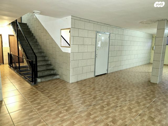 דירה, הרב קוק 27, שכונה ותיקה - מרכז העיר, מעלות תרשיחא