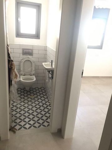 דירה, גדעון האוזנר, רמות הרכס, באר שבע