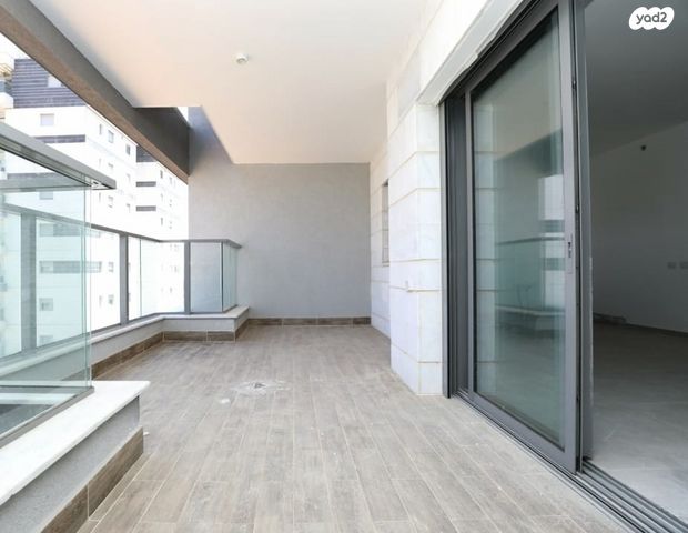 דירה, פסגת הדר / נווה עוז הירוקה, פתח תקווה